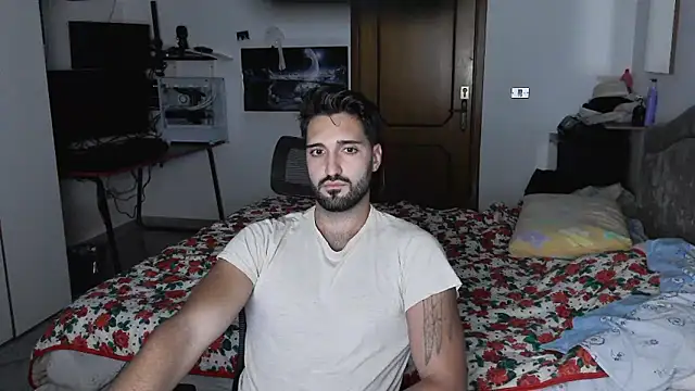 Snapshot of Alexox02 chatting on 10/12/25, 05:01 Alexox02 online show from 10/12/25, 05:01