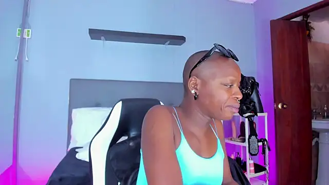 Coco Kiss online show from 10/07/25, 07:11