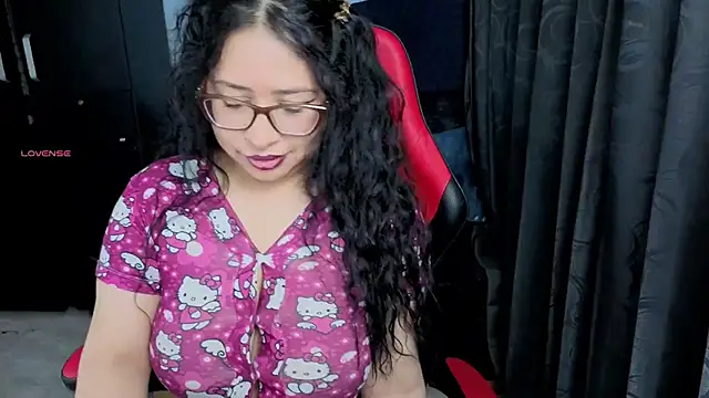 Snapshot of charlotee_lovee69 chatting on 09/13/25, 07:41 charlotee lovee69 online show from 09/13/25, 07:41