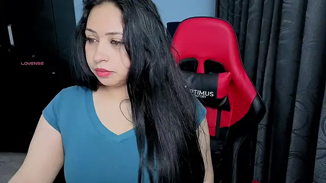 Snapshot of charlotee_lovee69 chatting on 10/03/25, 03:25 charlotee lovee69 online show from 10/03/25, 03:25