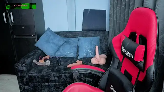 charlotee lovee69 online show from 11/13/25, 01:59