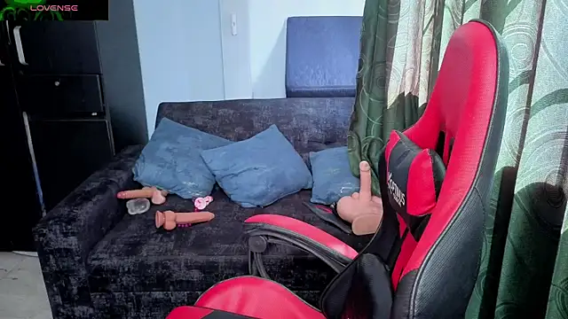 charlotee lovee69 online show from 07/01/26, 07:35