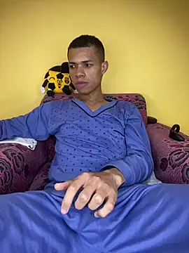 MoiseXxx 777 online show from 01/04/25, 07:03