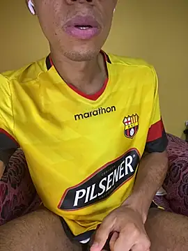MoiseXxx 777 online show from 03/02/25, 04:28