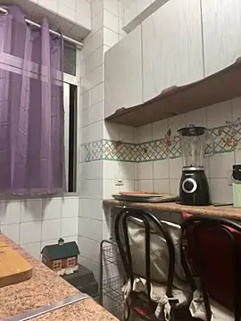 Snapshot of Russirayu chatting on 10/31/25, 07:48 Russirayu online show from 10/31/25, 07:48