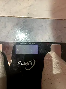 Snapshot of Russirayu chatting on 11/24/25, 11:10 Russirayu online show from 11/24/25, 11:10