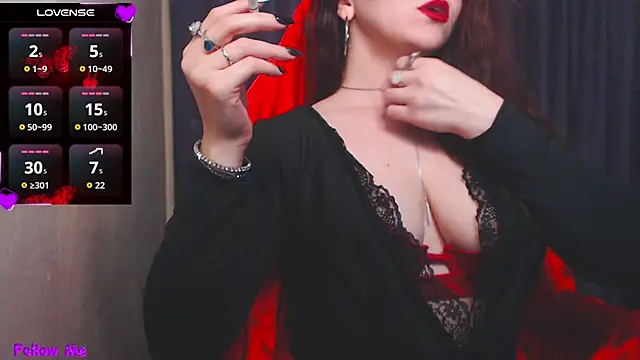 Snapshot of mia-joy chatting on 11/02/25, 10:56 mia-joy online show from 11/02/25, 10:56