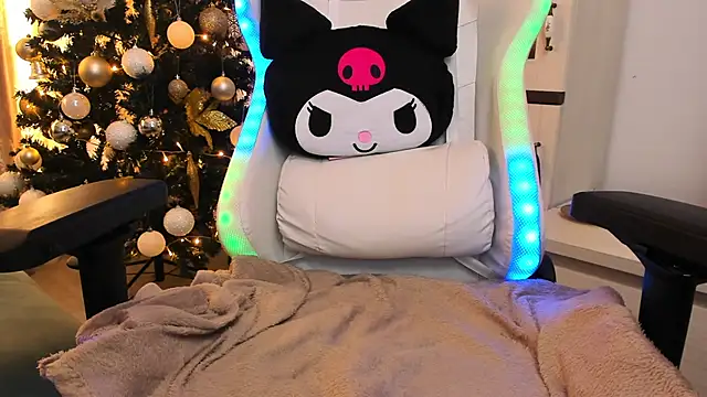 EveEvian online show from 12/23/24, 10:42