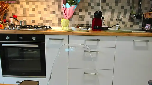 EveEvian online show from 10/04/25, 08:12