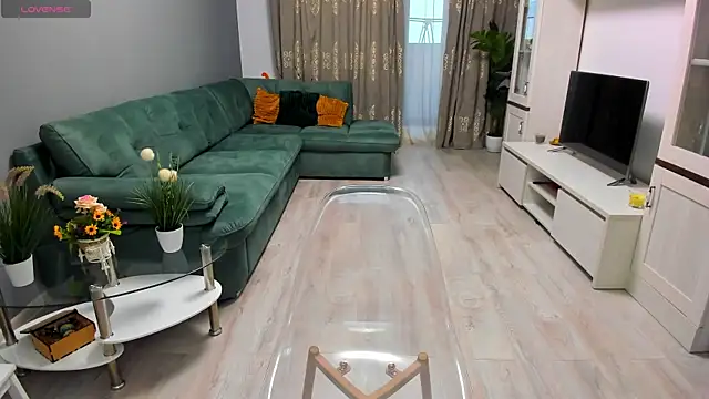 EveEvian online show from 11/28/25, 11:57