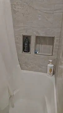 Snapshot of bigdeal698 chatting on 12/15/25, 05:23 bigdeal698 online show from 12/15/25, 05:23