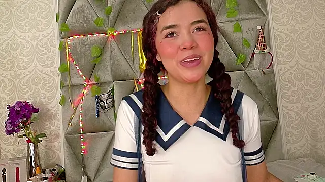 Angela lovee online show from 10/11/25, 12:47