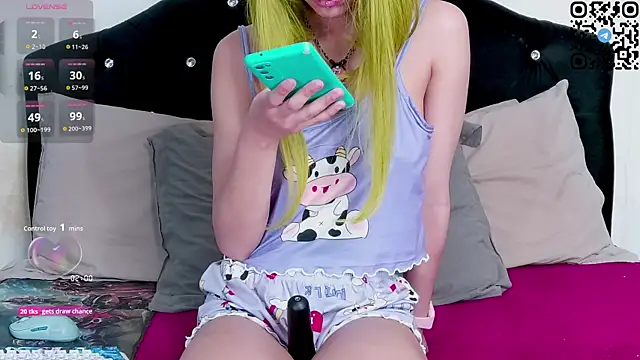 nonawhitemm online show from 11/25/25, 10:54