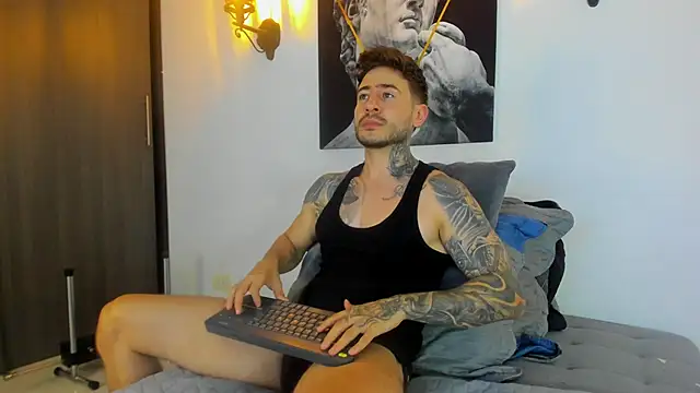 ChrisMiller69 online show from 12/03/24, 11:02