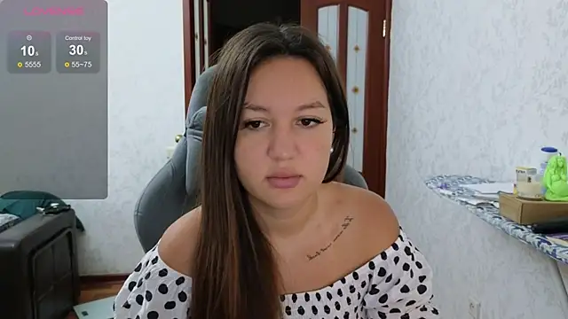 Snapshot of Nelly_Fischer chatting on 12/02/24, 03:58 Nelly Fischer online show from 12/02/24, 03:58
