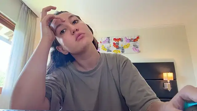 Nelly Fischer online show from 12/22/25, 05:48