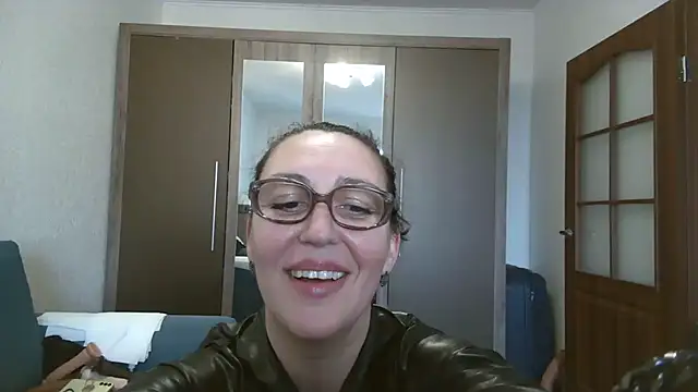 Snapshot of Ulyana72882 chatting on 02/05/25, 12:27 Ulyana72882 online show from 02/05/25, 12:27