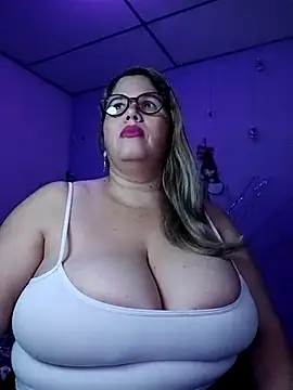 EllisW8 online show from 12/05/25, 12:03