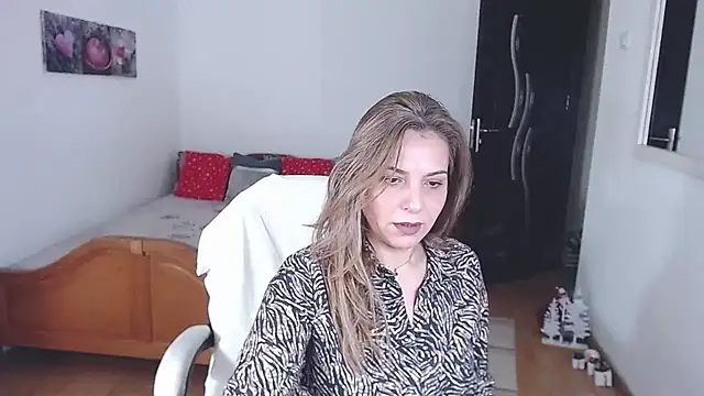 Snapshot of evamaria2024 chatting on 12/04/25, 09:40 evamaria2024 online show from 12/04/25, 09:40
