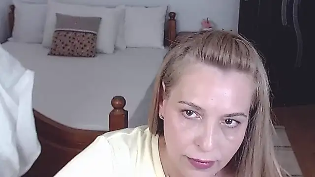 evamaria2024 online show from 06/29/26, 08:42
