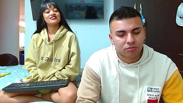 Snapshot of 2ScarletandRyan8 chatting on 12/02/24, 01:24 2ScarletandRyan8 online show from 12/02/24, 01:24