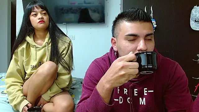 Snapshot of 2ScarletandRyan8 chatting on 12/21/24, 10:06 2ScarletandRyan8 online show from 12/21/24, 10:06
