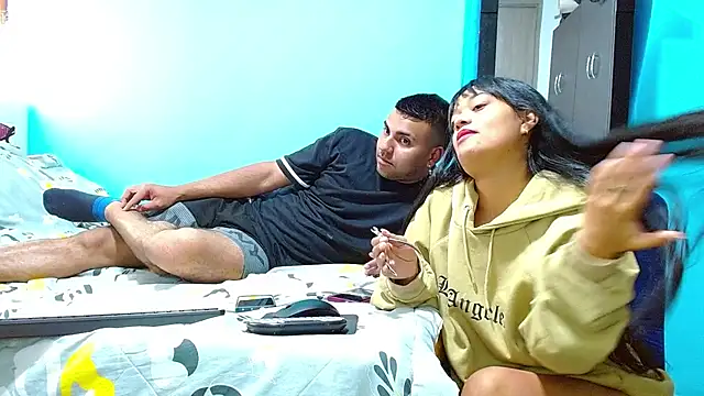 Snapshot of 2ScarletandRyan8 chatting on 01/14/25, 01:17 2ScarletandRyan8 online show from 01/14/25, 01:17