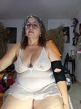 evelin hott online show from 05/31/26, 01:47