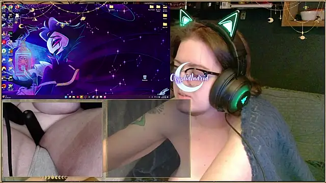 Snapshot of CryptidIndrid chatting on 02/11/25, 03:40 CryptidIndrid online show from 02/11/25, 03:40
