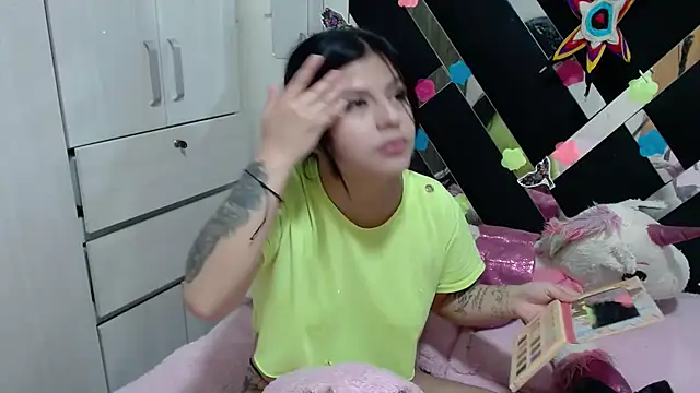 Snapshot of katery_wok11 chatting on 09/10/25, 04:40 katery wok11 online show from 09/10/25, 04:40