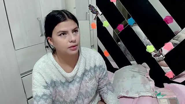 Snapshot of katery_wok11 chatting on 10/25/25, 06:46 katery wok11 online show from 10/25/25, 06:46