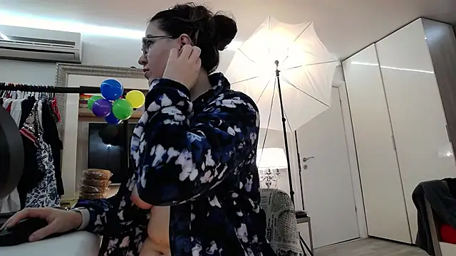 ILoveToFeelU online show from 01/06/25, 02:04