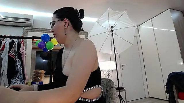 ILoveToFeelU online show from 01/08/25, 01:00