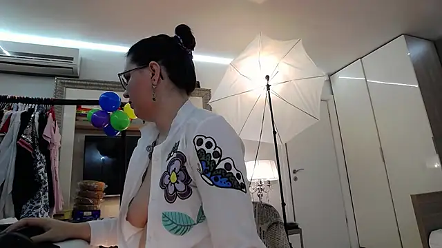 ILoveToFeelU online show from 01/10/25, 12:17