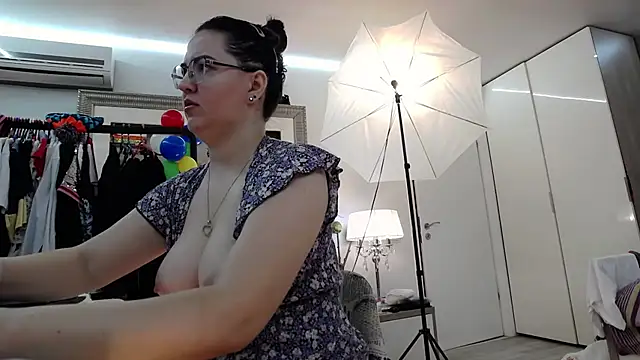 ILoveToFeelU online show from 01/28/25, 10:34