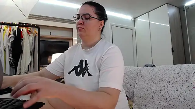 ILoveToFeelU online show from 07/22/26, 10:01