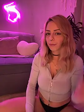 Mia Railey online show from 10/04/25, 09:24