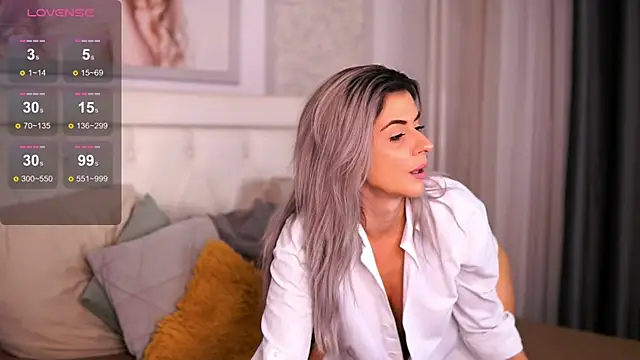 Adelyn Chase online show from 10/07/25, 07:49