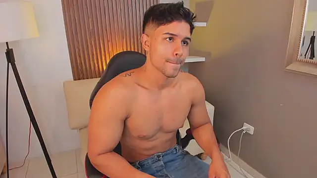 liam collins21 online show from 01/13/25, 11:52