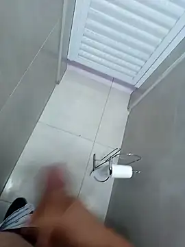 Snapshot of Brutao_ chatting on 09/30/25, 07:52 Brutao  online show from 09/30/25, 07:52