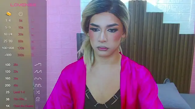 Snapshot of Mike_Nourr chatting on 09/25/25, 02:59 Mike Nourr online show from 09/25/25, 02:59