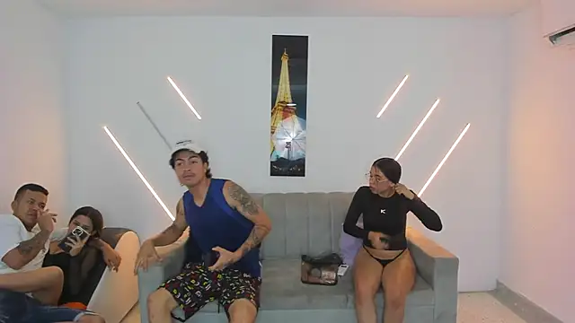 Snapshot of brutal_sex_room2 chatting on 12/02/25, 12:43 brutal sex room2 online show from 12/02/25, 12:43