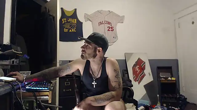 Snapshot of sledge901 chatting on 01/23/25, 08:25 sledge901 online show from 01/23/25, 08:25