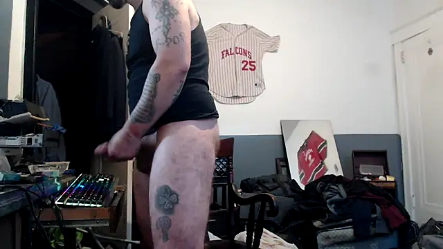 Snapshot of sledge901 chatting on 01/24/25, 06:25 sledge901 online show from 01/24/25, 06:25