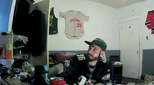 Snapshot of sledge901 chatting on 02/09/25, 05:54 sledge901 online show from 02/09/25, 05:54