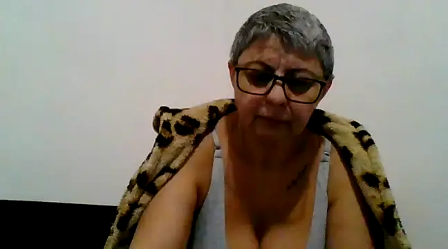 roseblak42 online show from 03/01/25, 07:37