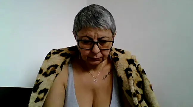 roseblak42 online show from 03/02/25, 09:10