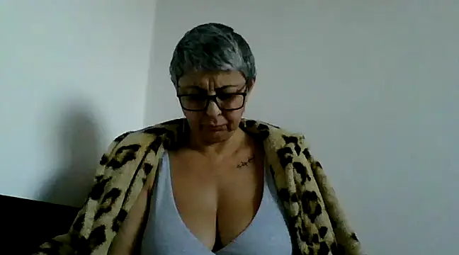 roseblak42 online show from 03/09/25, 03:27