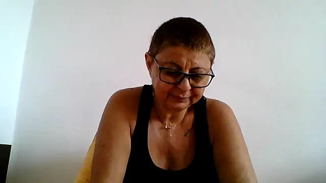 roseblak42 online show from 09/15/25, 11:10