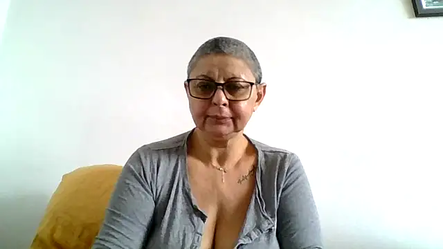 roseblak42 online show from 11/20/25, 09:09